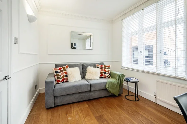 Flat Bedfordbury in City of Westminster