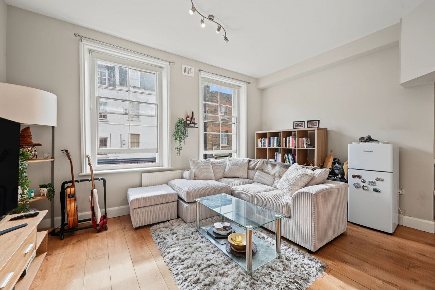 Flat Bell Street in City of Westminster
