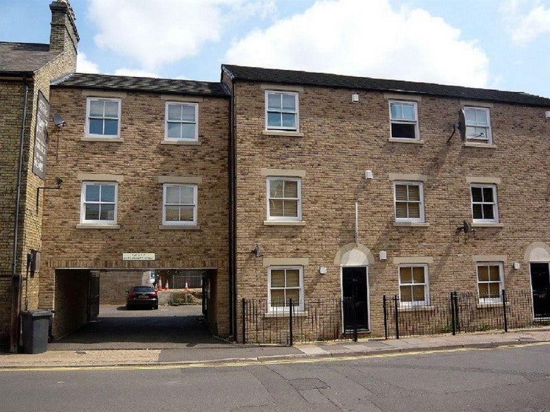 Flat Fitzwilliam Street in Peterborough