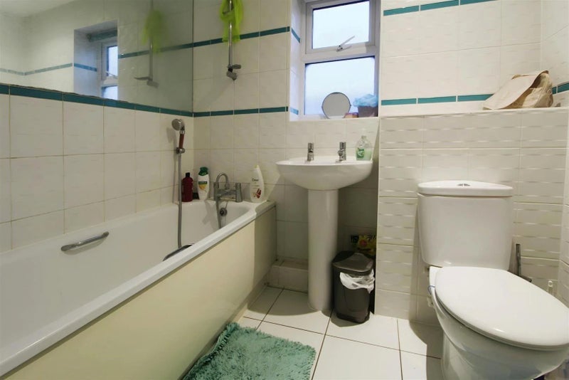 Room Swift Close in Slough