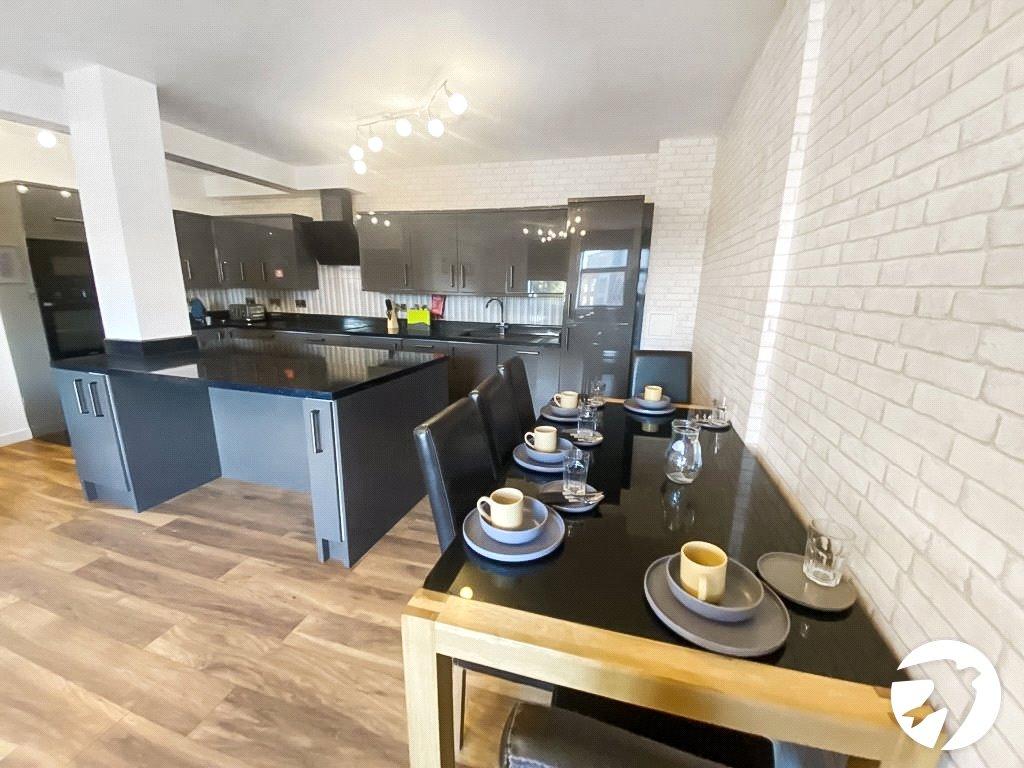 Flat Sittingbourne Road in Maidstone