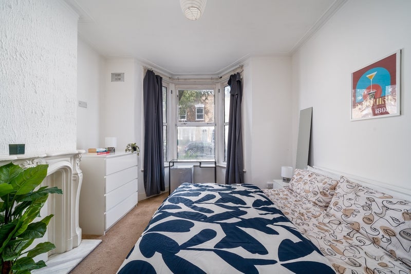 Room Ventnor Road in Greater London