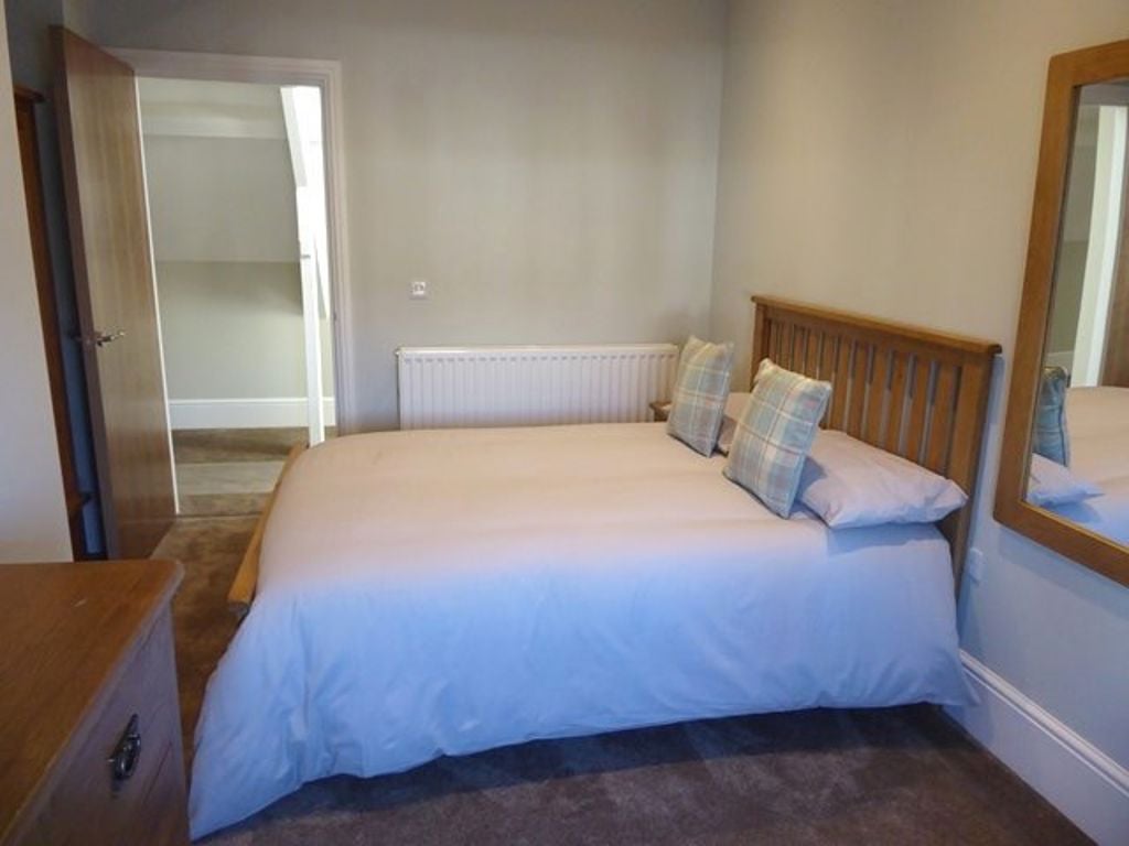 Flat Victoria Road in Barrow-in-Furness