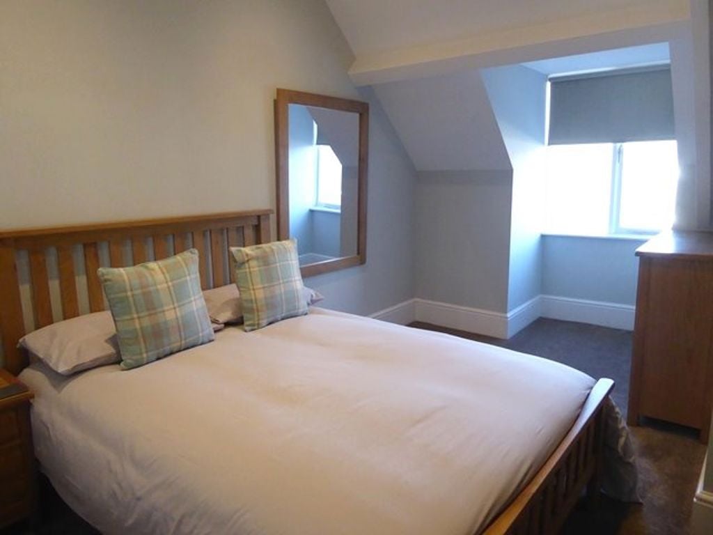 Flat Victoria Road in Barrow-in-Furness