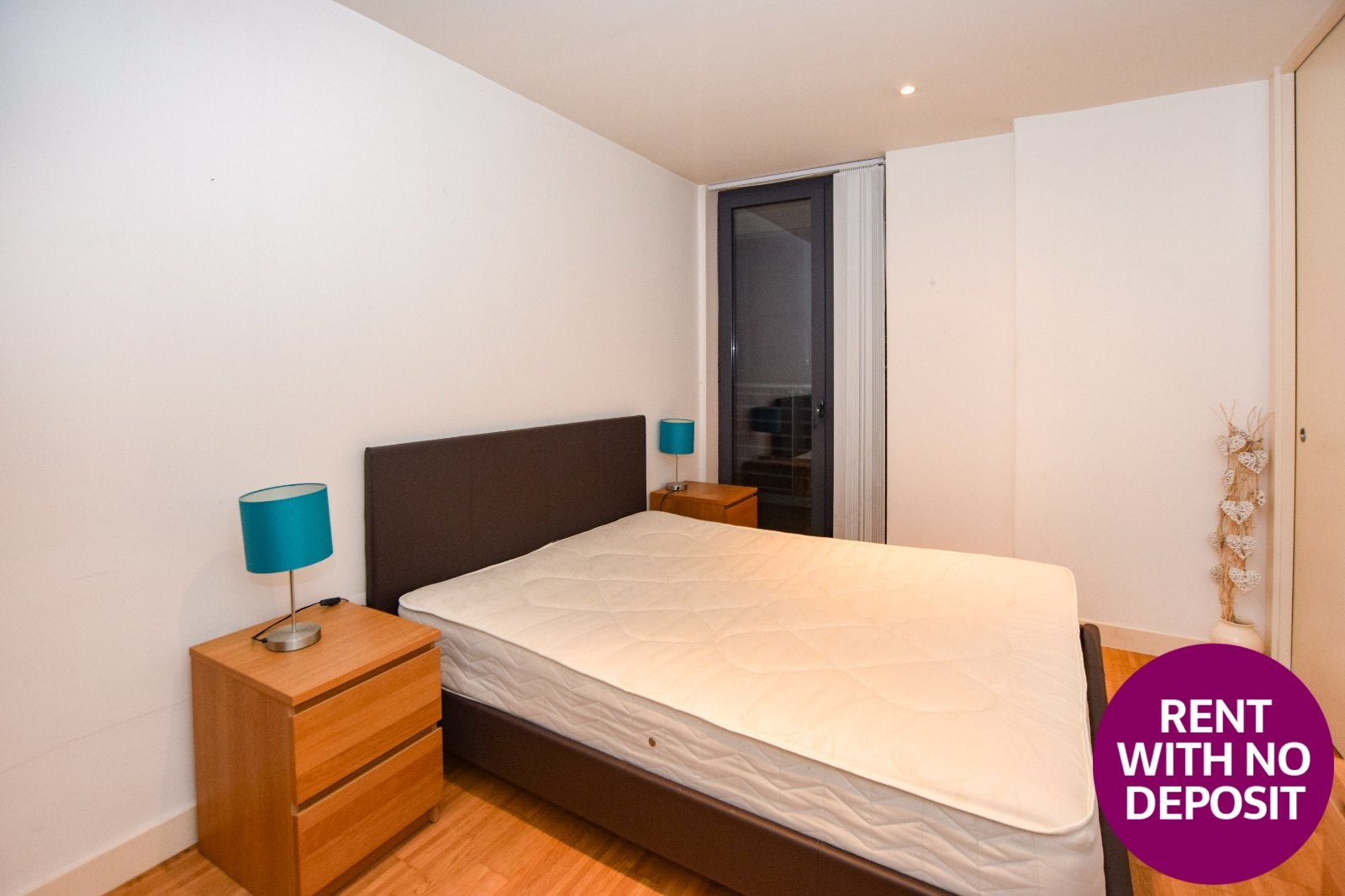Flat Kelso Place in Manchester