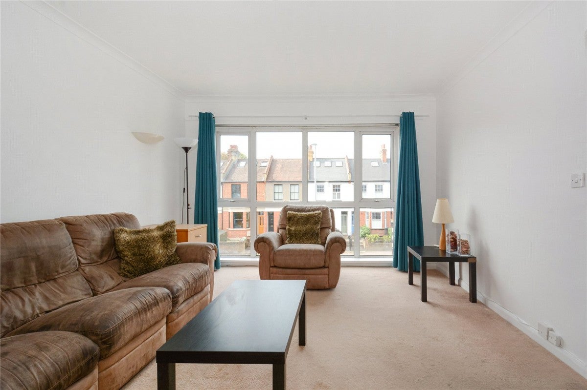 Flat Shernhall Street in Greater London