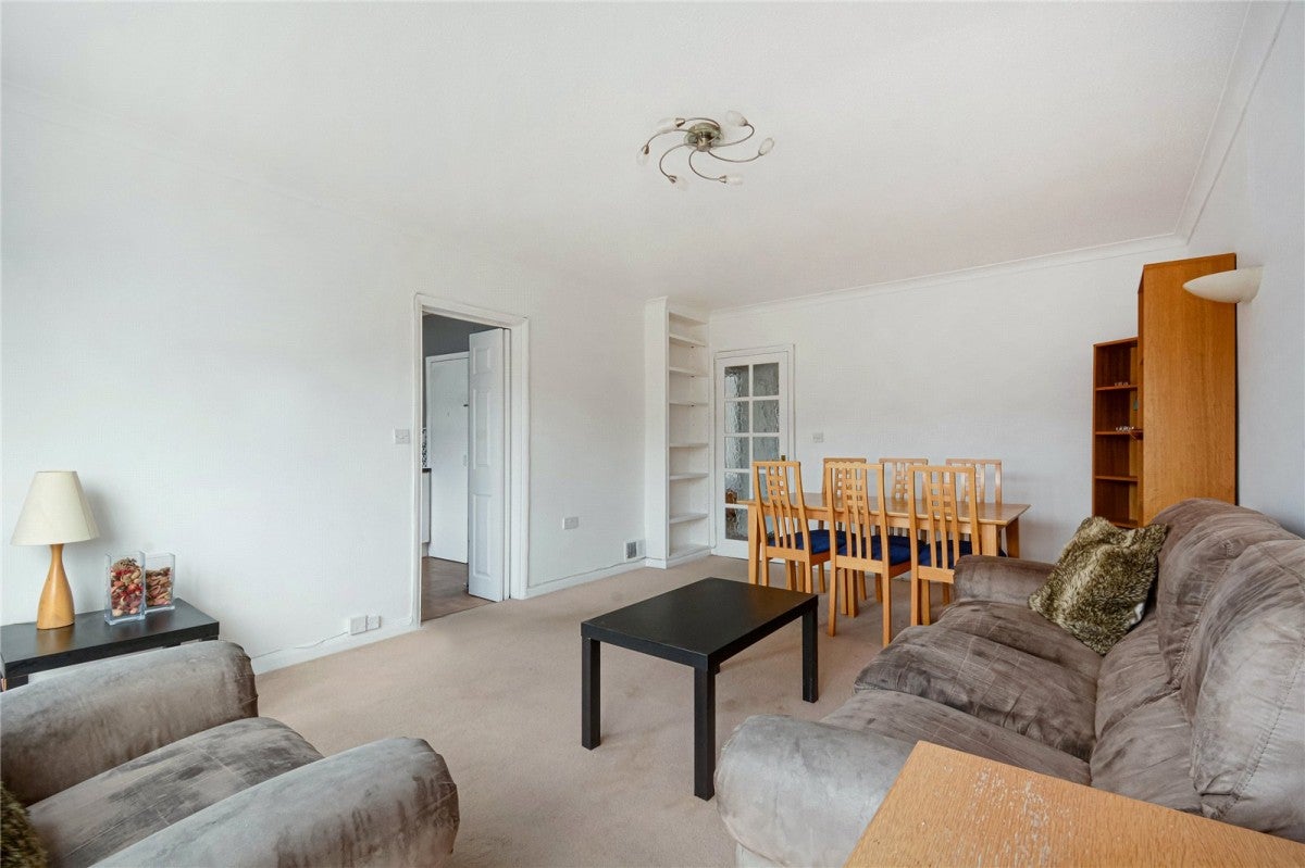 Flat Shernhall Street in Greater London