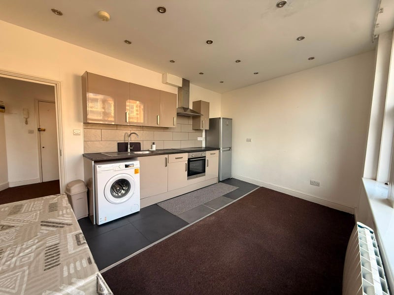 Flat Lea Bridge Road in Greater London