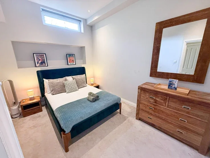 Flat Sulgrave Road in Greater London