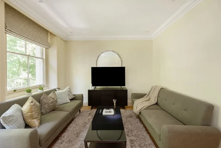 Flat Rutland Gate in City of Westminster