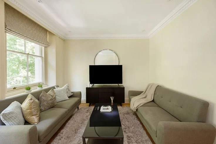 Flat Rutland Gate in City of Westminster