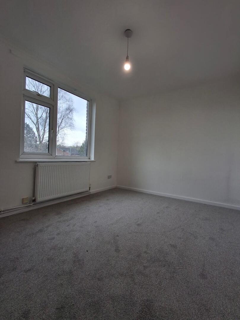 Flat Deercote in Telford