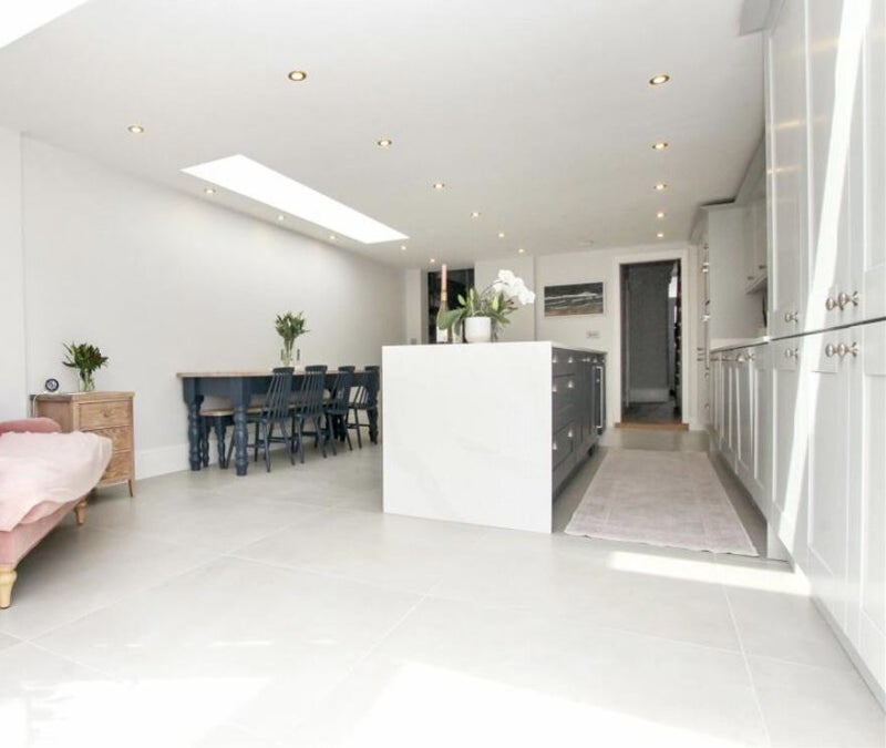 Room Burwash Road in Greater London