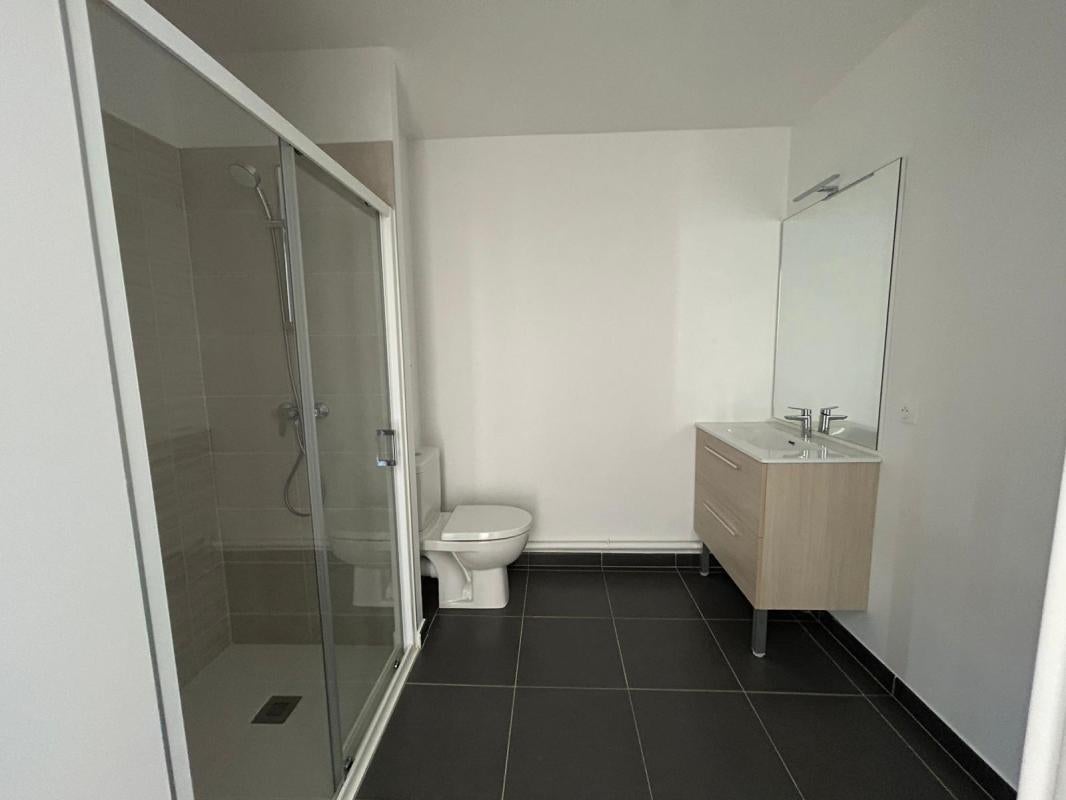 Flat Rue Aristide Briand / Rue Paul et Camille Thomoux in Villemomble