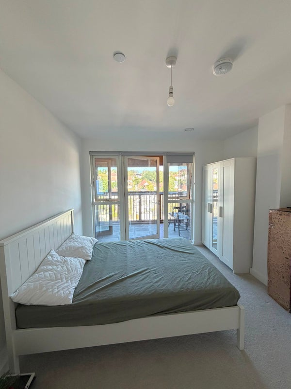 Room Brighton Road in Greater London