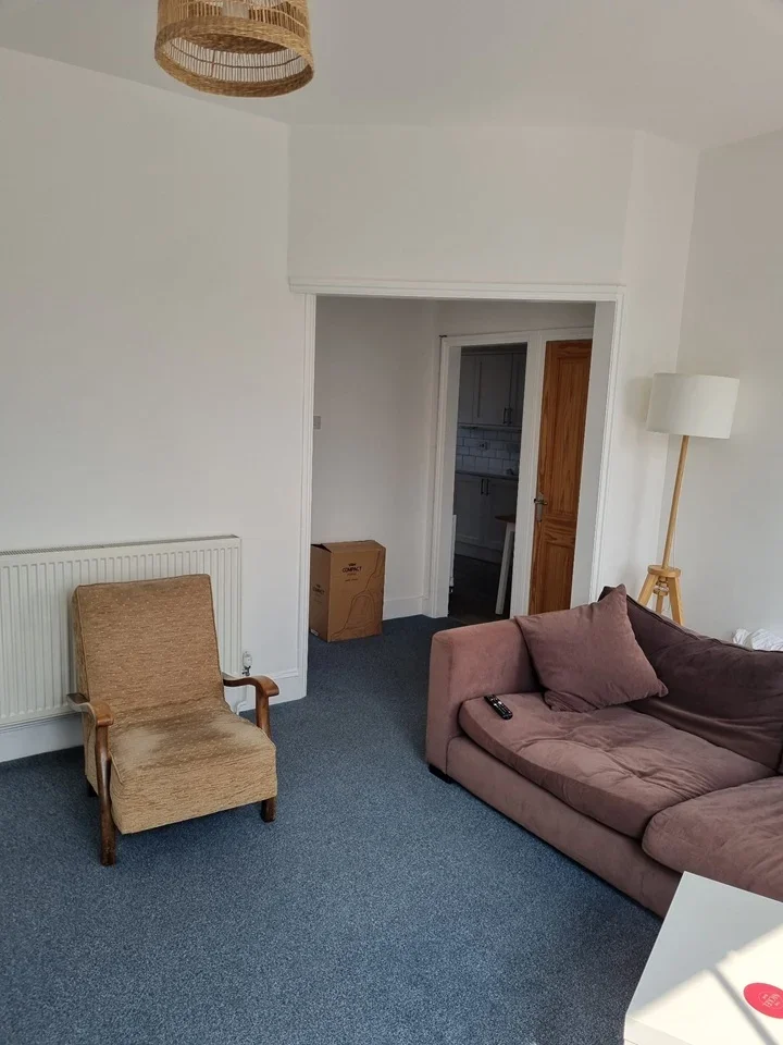 Flat St Asaph Road in Greater London