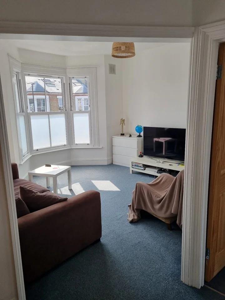 Flat St Asaph Road in Greater London