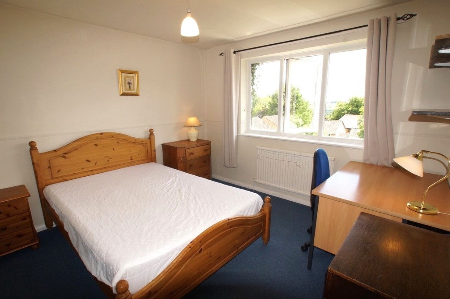 Room The Valley in Winchester