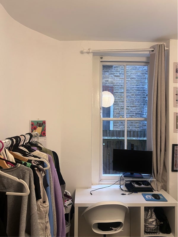 Room Cato Road in Greater London