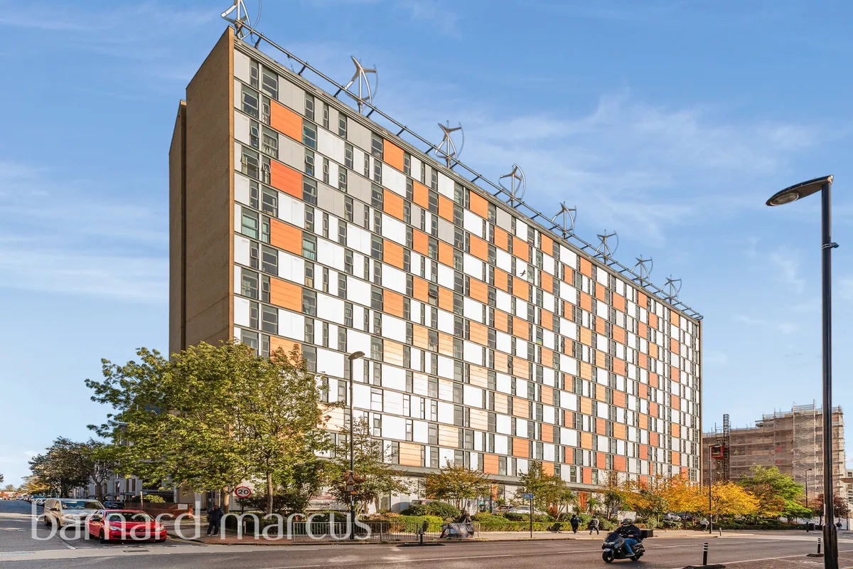 Flat London Road in Greater London