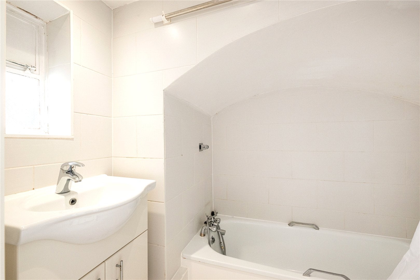 Flat Gloucester Terrace in City of Westminster