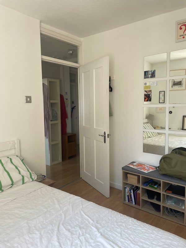 Room Spring Hill in Greater London