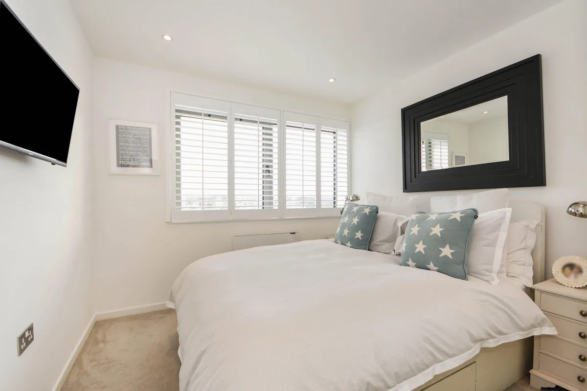 Flat Hubert Road in Brentwood