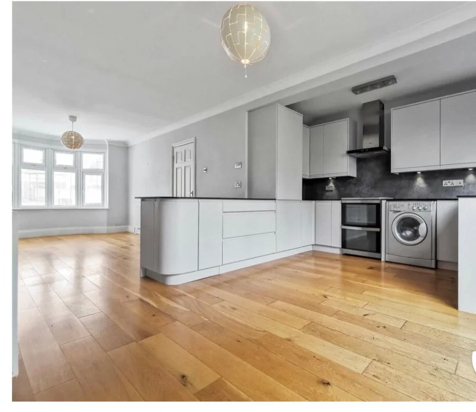 House Collindale Avenue in Greater London