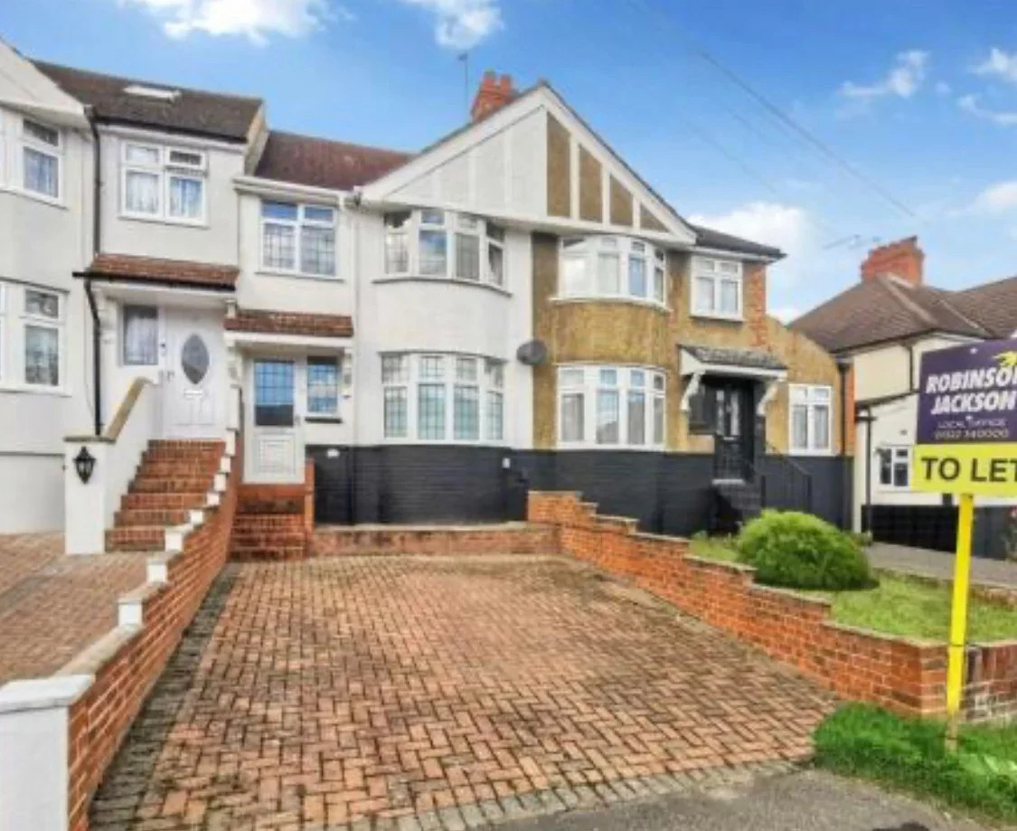House Collindale Avenue in Greater London