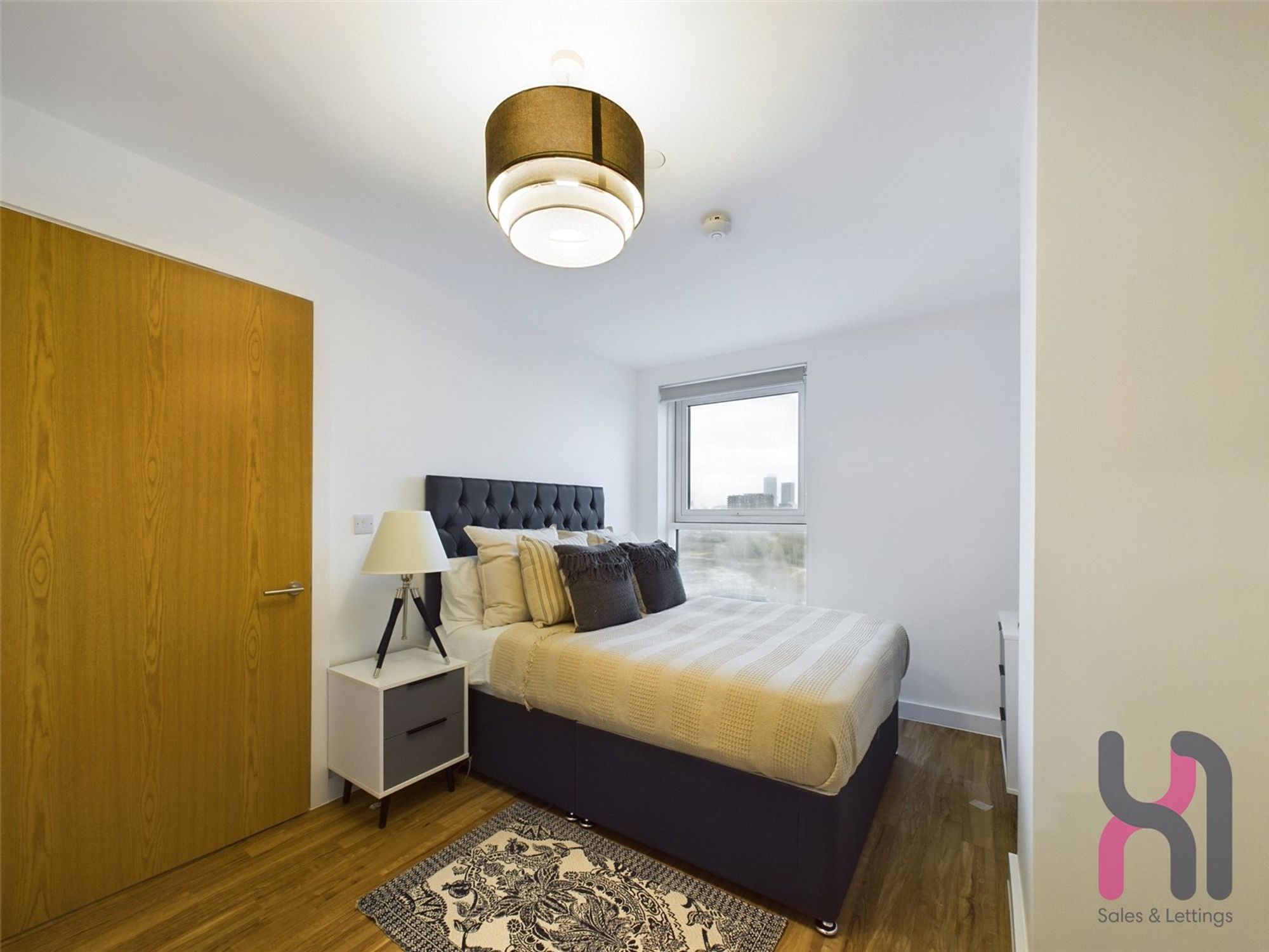 Flat Pomona Strand in Trafford