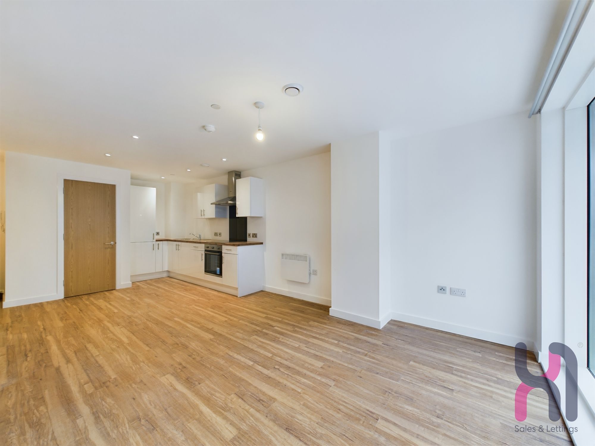 Flat Pomona Strand in Trafford