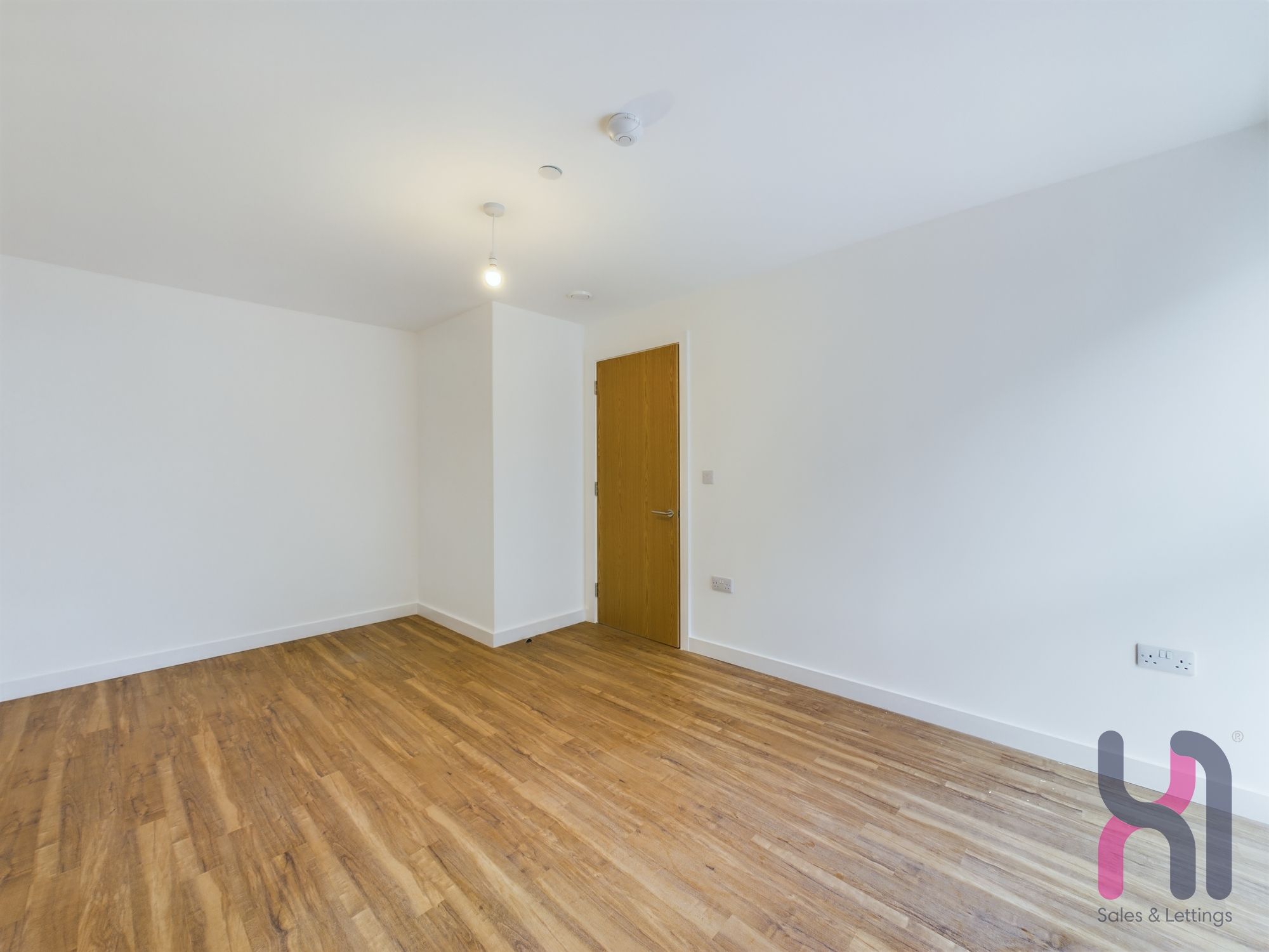 Flat Pomona Strand in Trafford