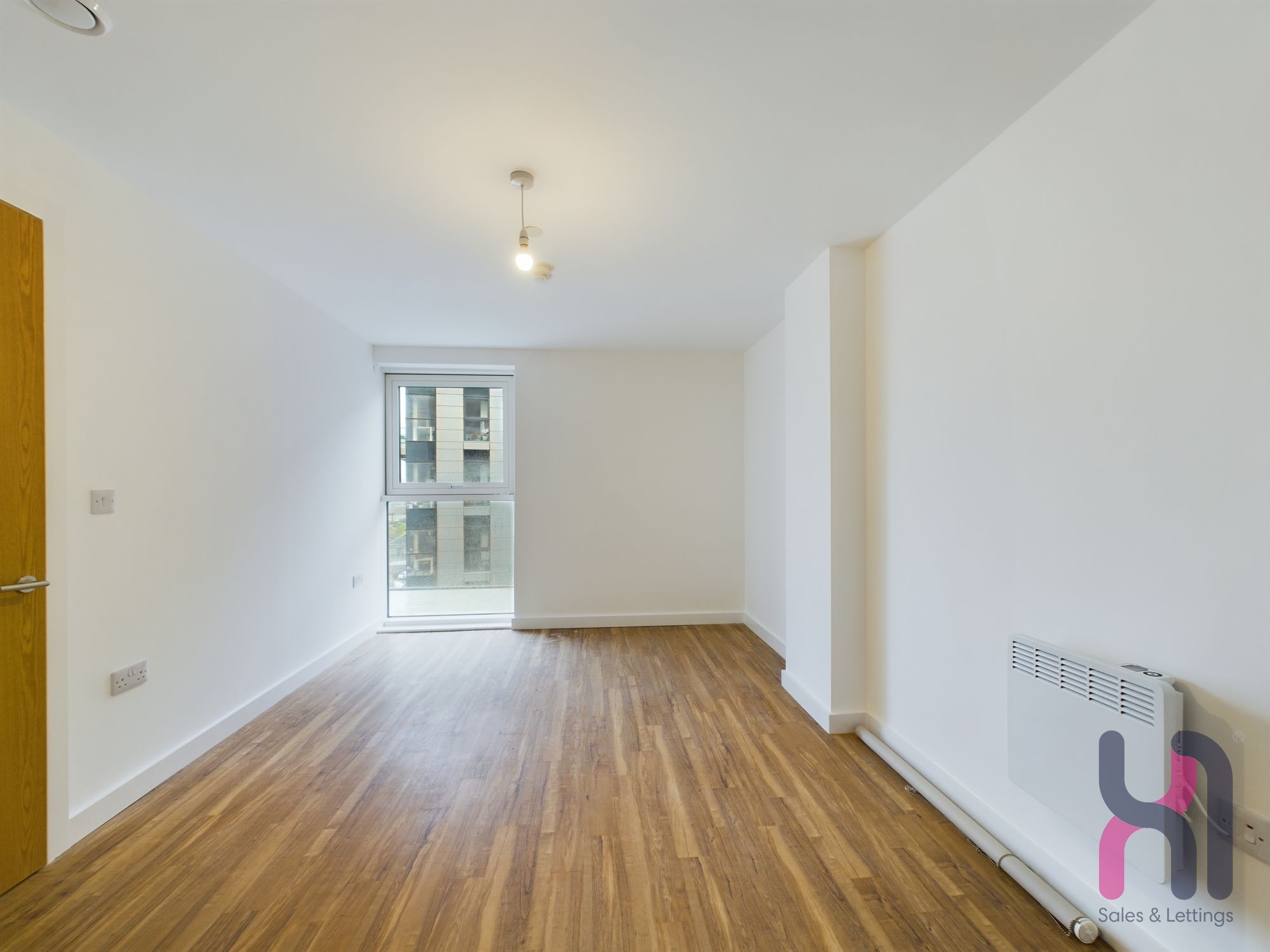 Flat Pomona Strand in Trafford