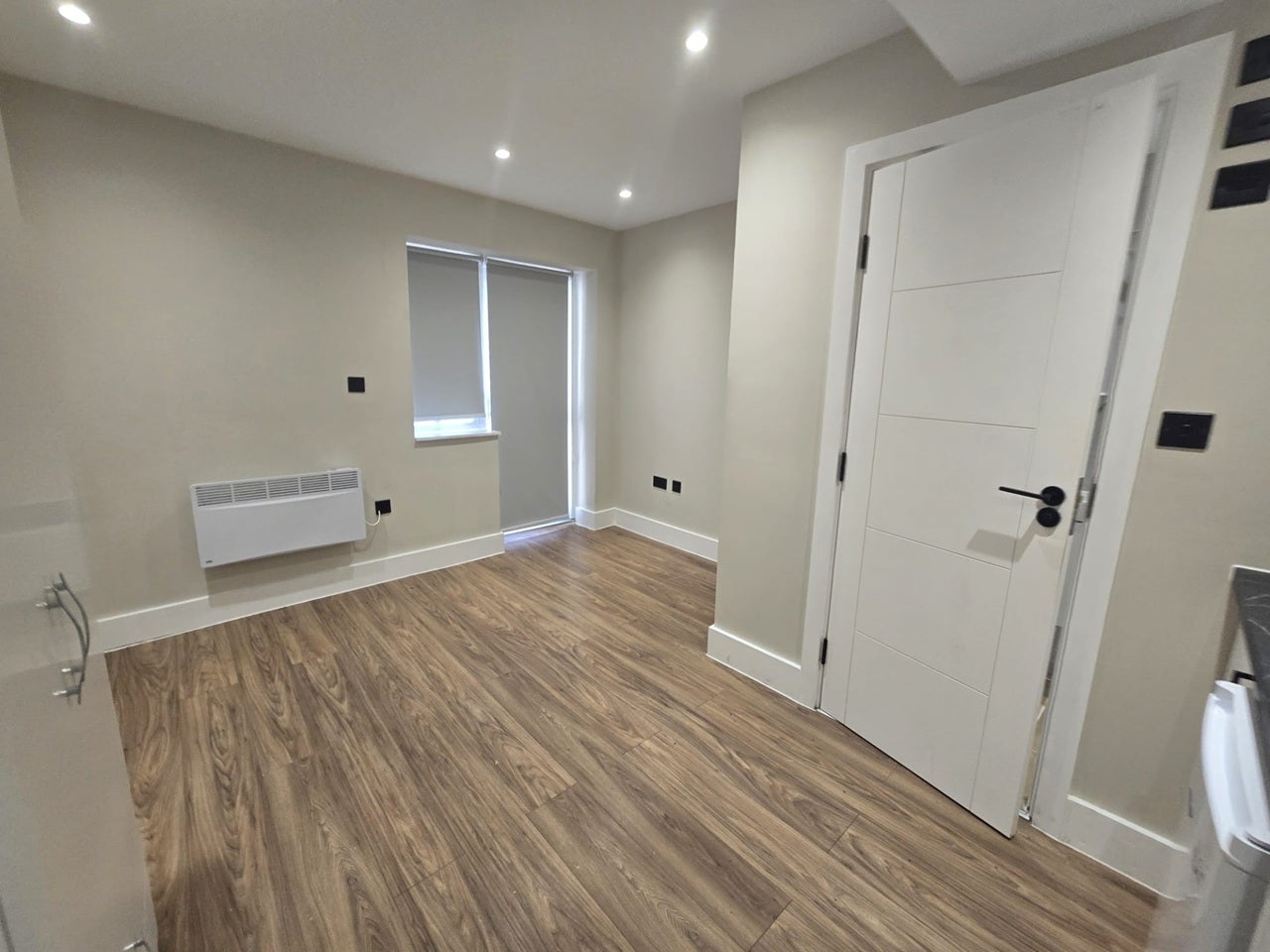 Flat Lakers Rise in Reigate and Banstead