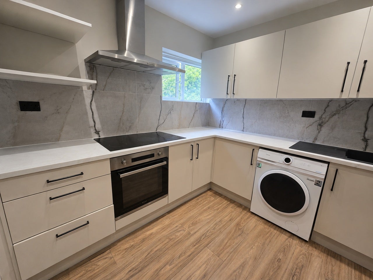 Flat Lakers Rise in Reigate and Banstead