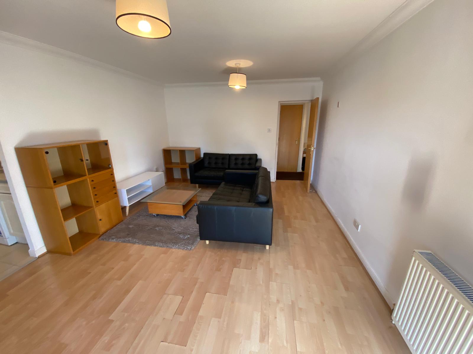 Flat Maritime Quay in Greater London