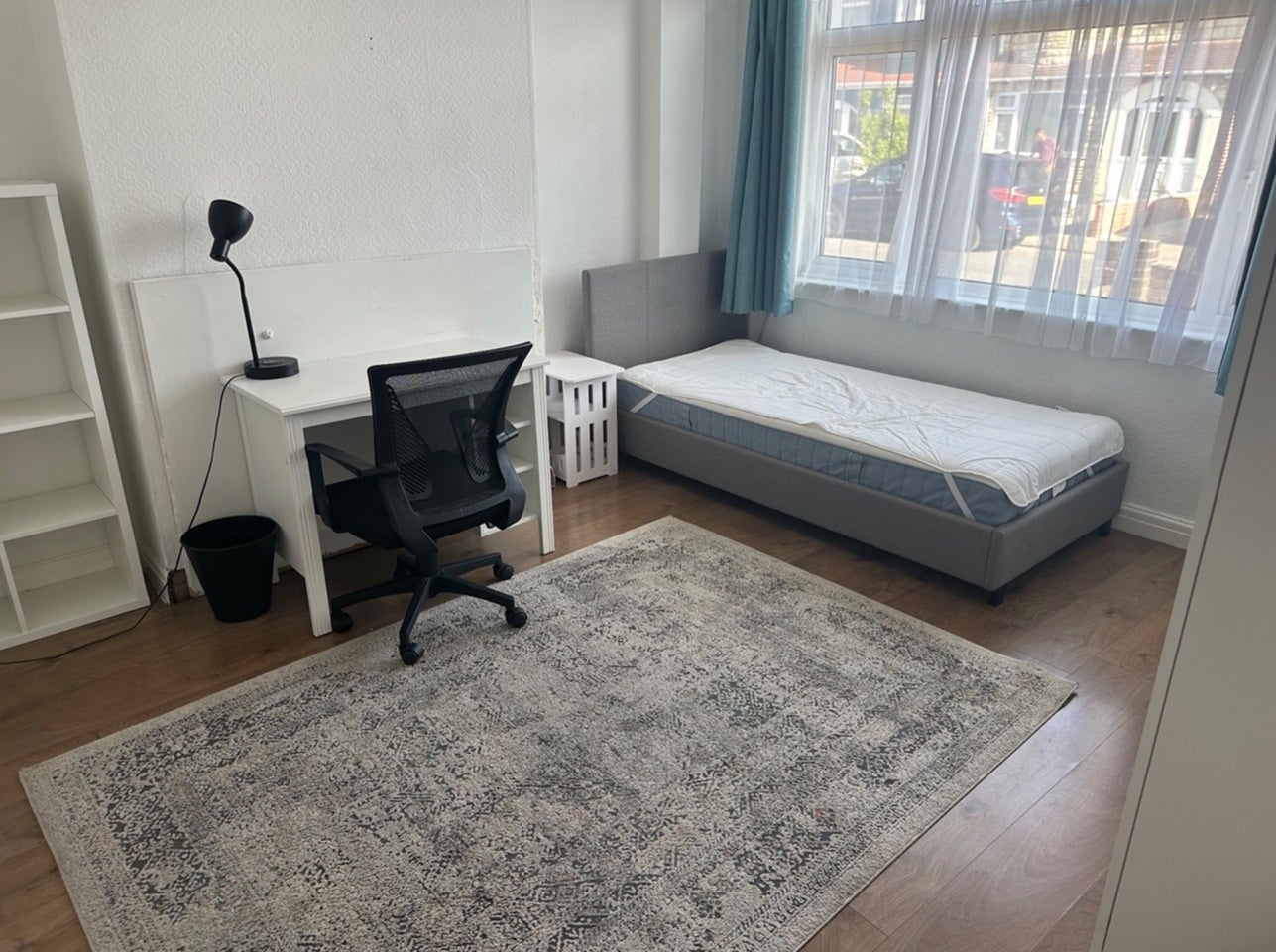 Room Eden Close in Greater London