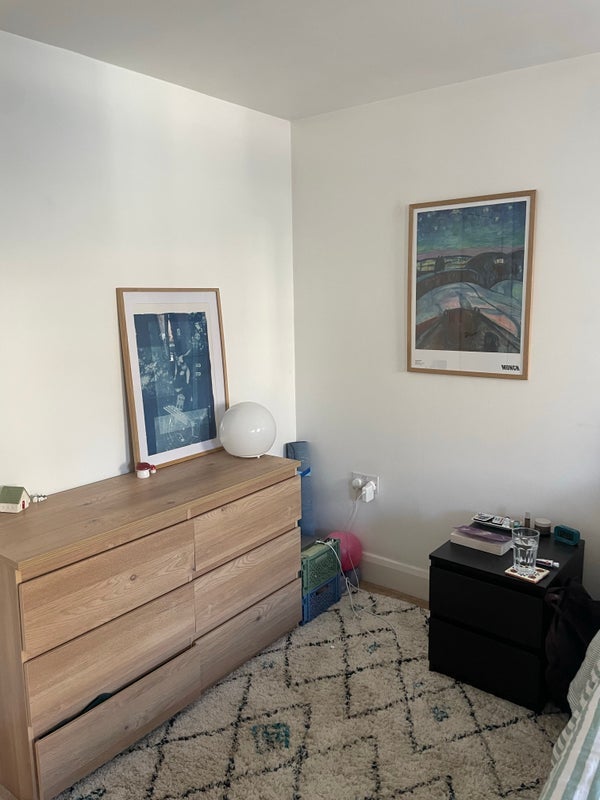 Room Hanley Road in Greater London