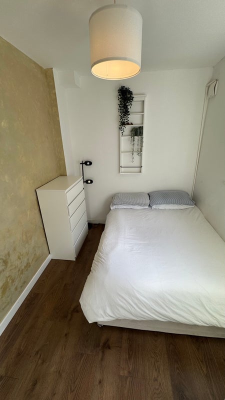 Room Spalding Road in Greater London