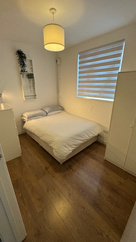 Room Spalding Road in Greater London