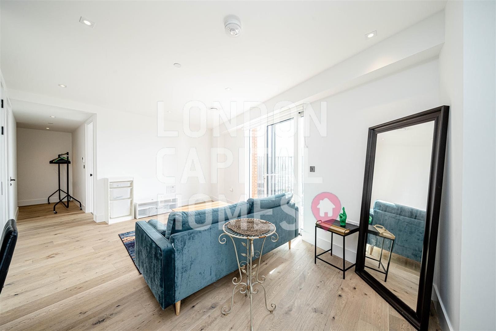 Flat Exchange Gardens in Greater London