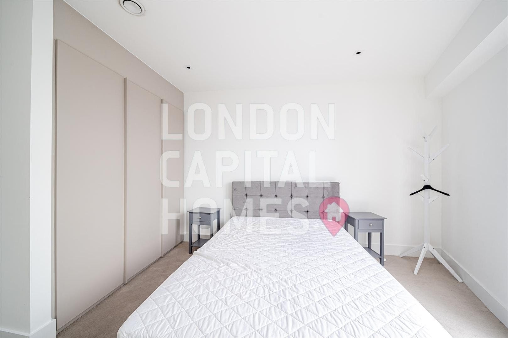 Flat Exchange Gardens in Greater London