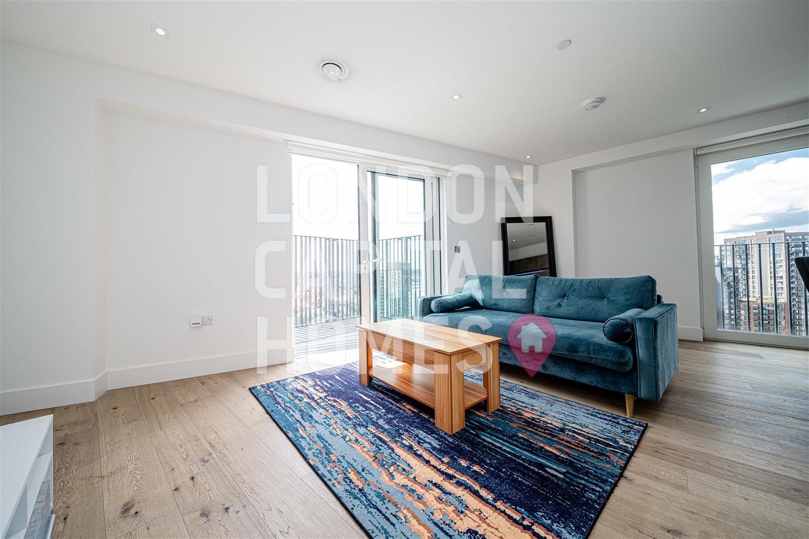 Flat Exchange Gardens in Greater London