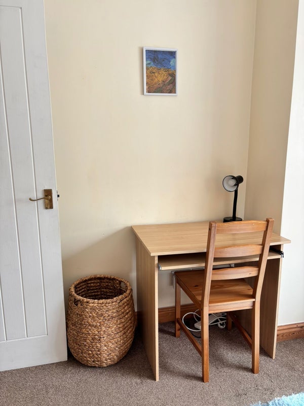 Room Holtdale Place in Leeds