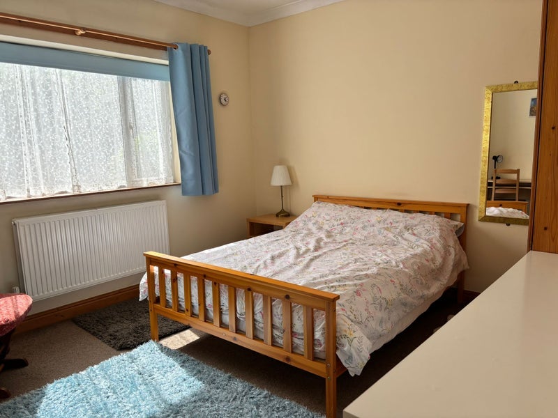 Room Holtdale Place in Leeds