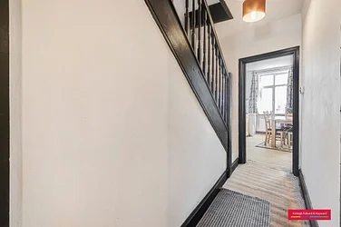 Flat Berkeley Gardens in Greater London