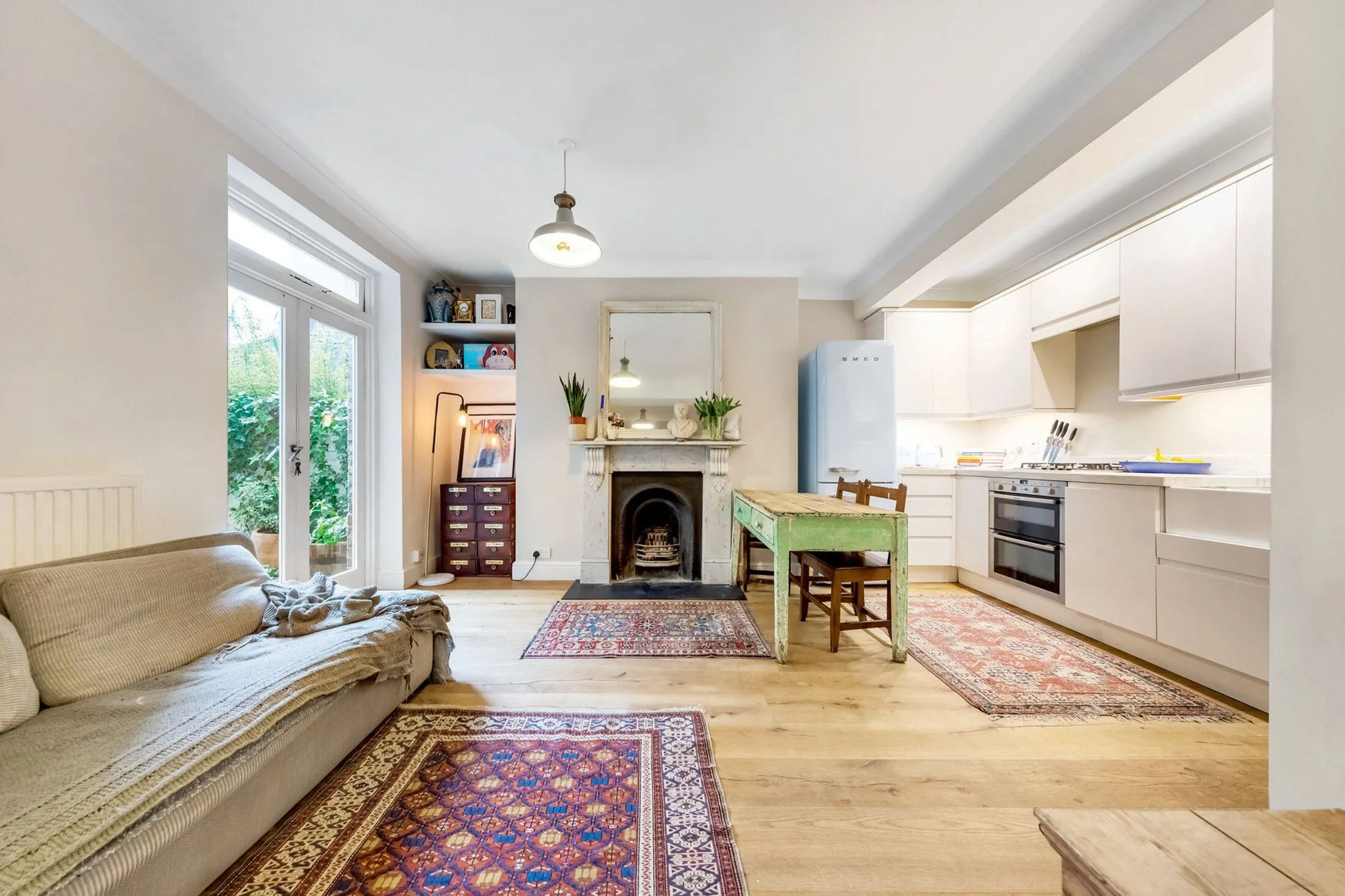 Flat Bolingbroke Grove in Greater London