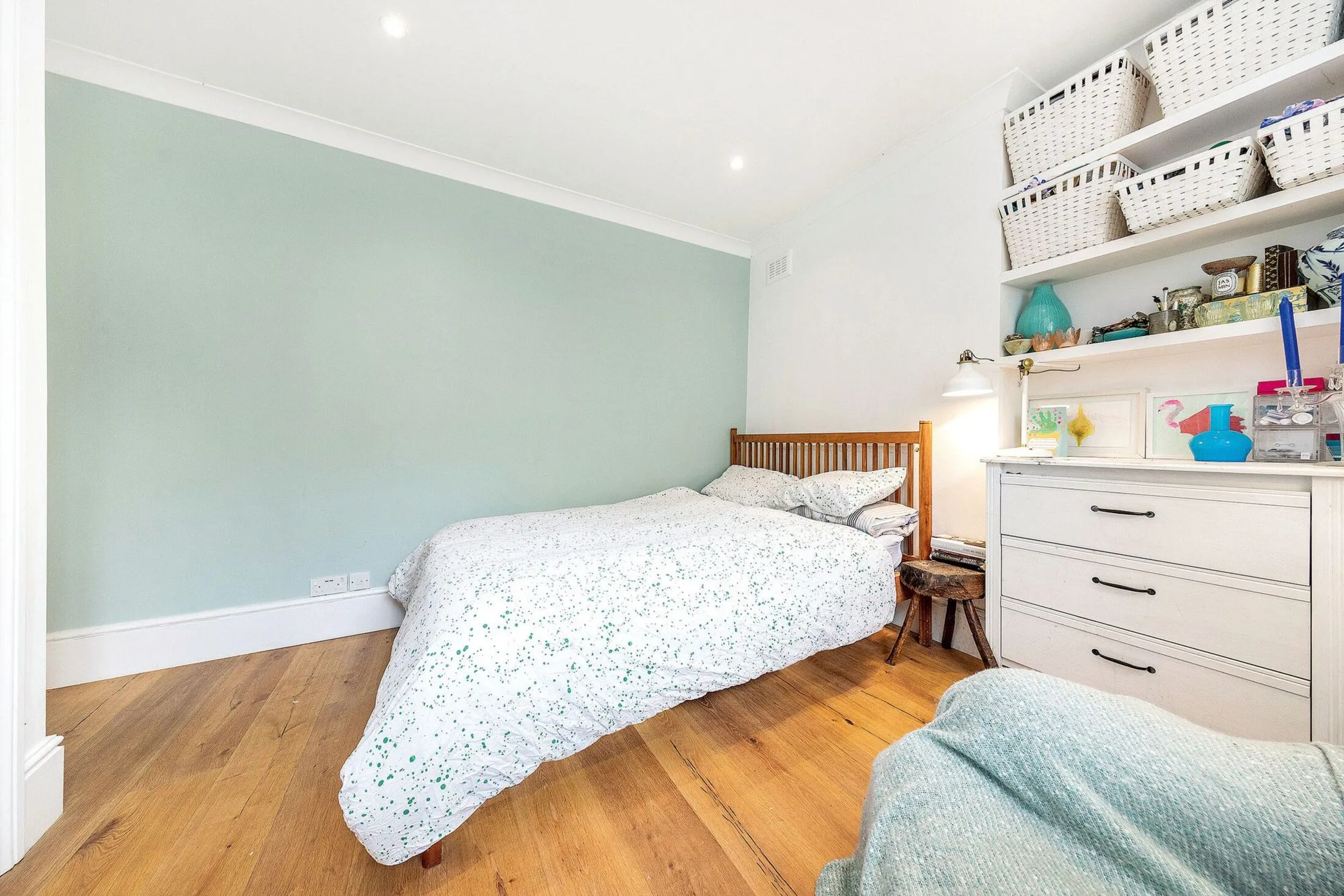 Flat Bolingbroke Grove in Greater London