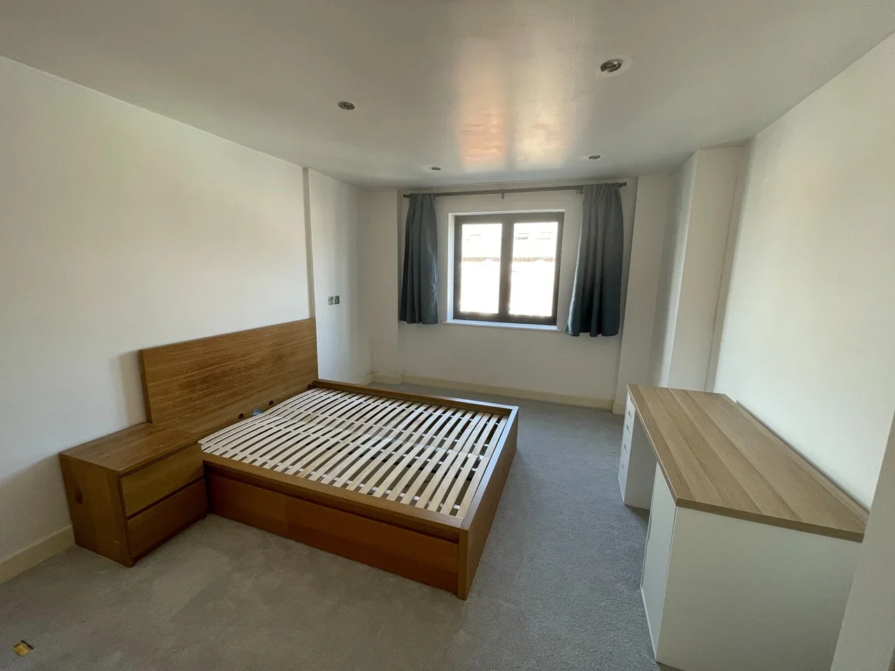 Room Neasden Lane in Greater London