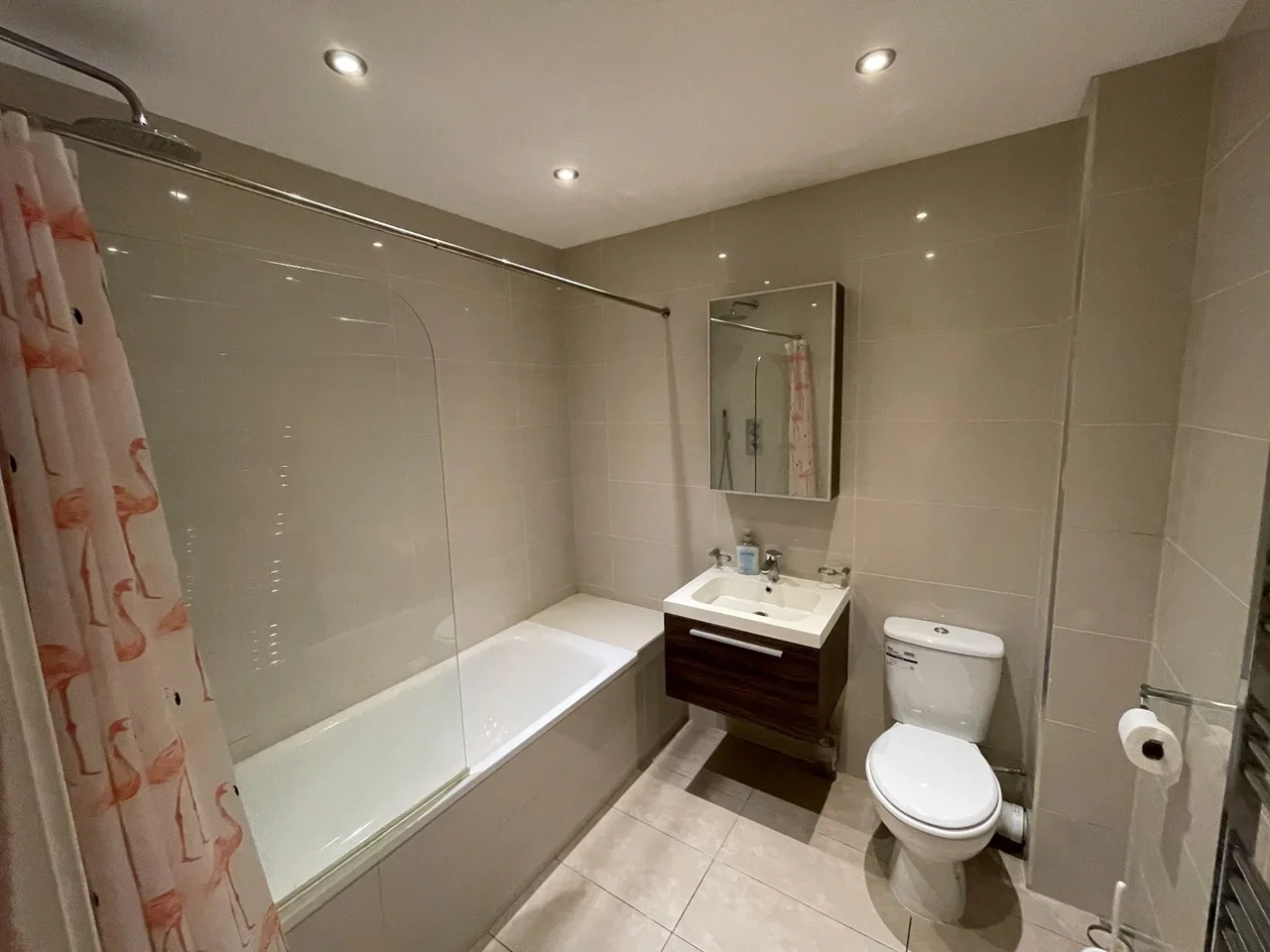 Room Neasden Lane in Greater London
